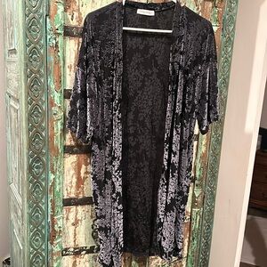 Black and grey velvet duster